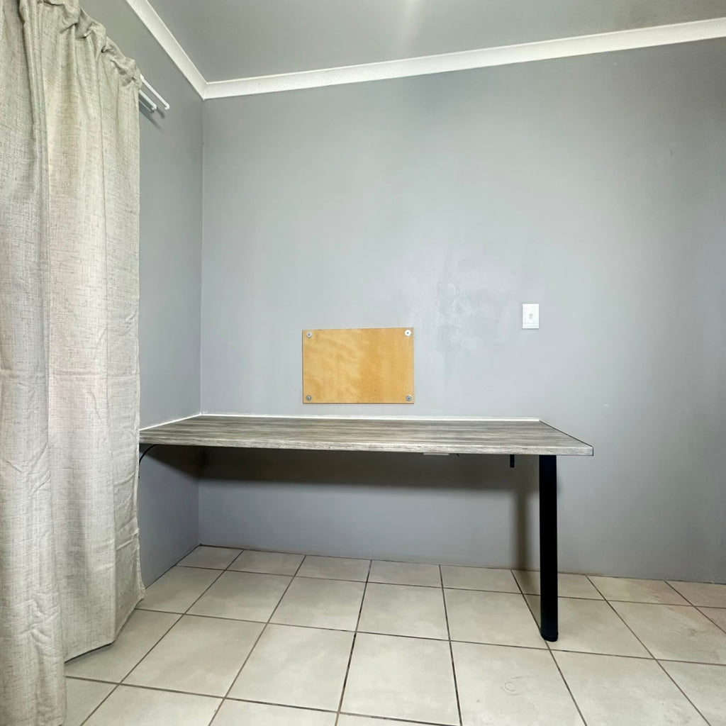 Desk ( Prepack )1200x 600 Study desk with 1 leg fitted