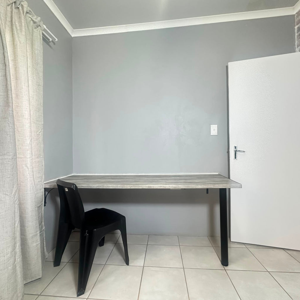 Desk ( Prepack )1200x 600 Study desk with 1 leg fitted
